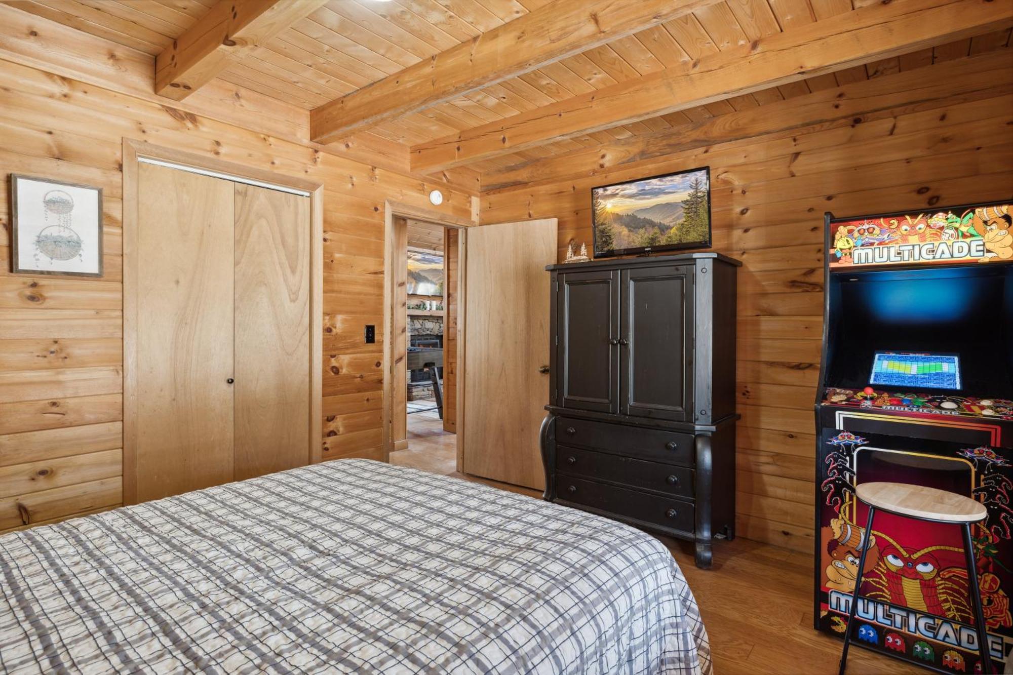 Cozy Family Friendly Cabin With Hot Tub, Near Gatlinburg, Pigeon Forge, Dollywood Sevierville Eksteriør billede